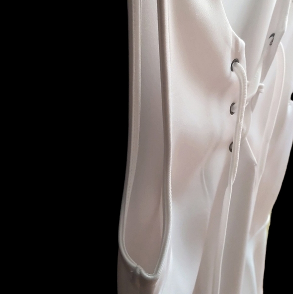 Suzy Shier White peplum tank top size XS/TP - Picture 3 of 7